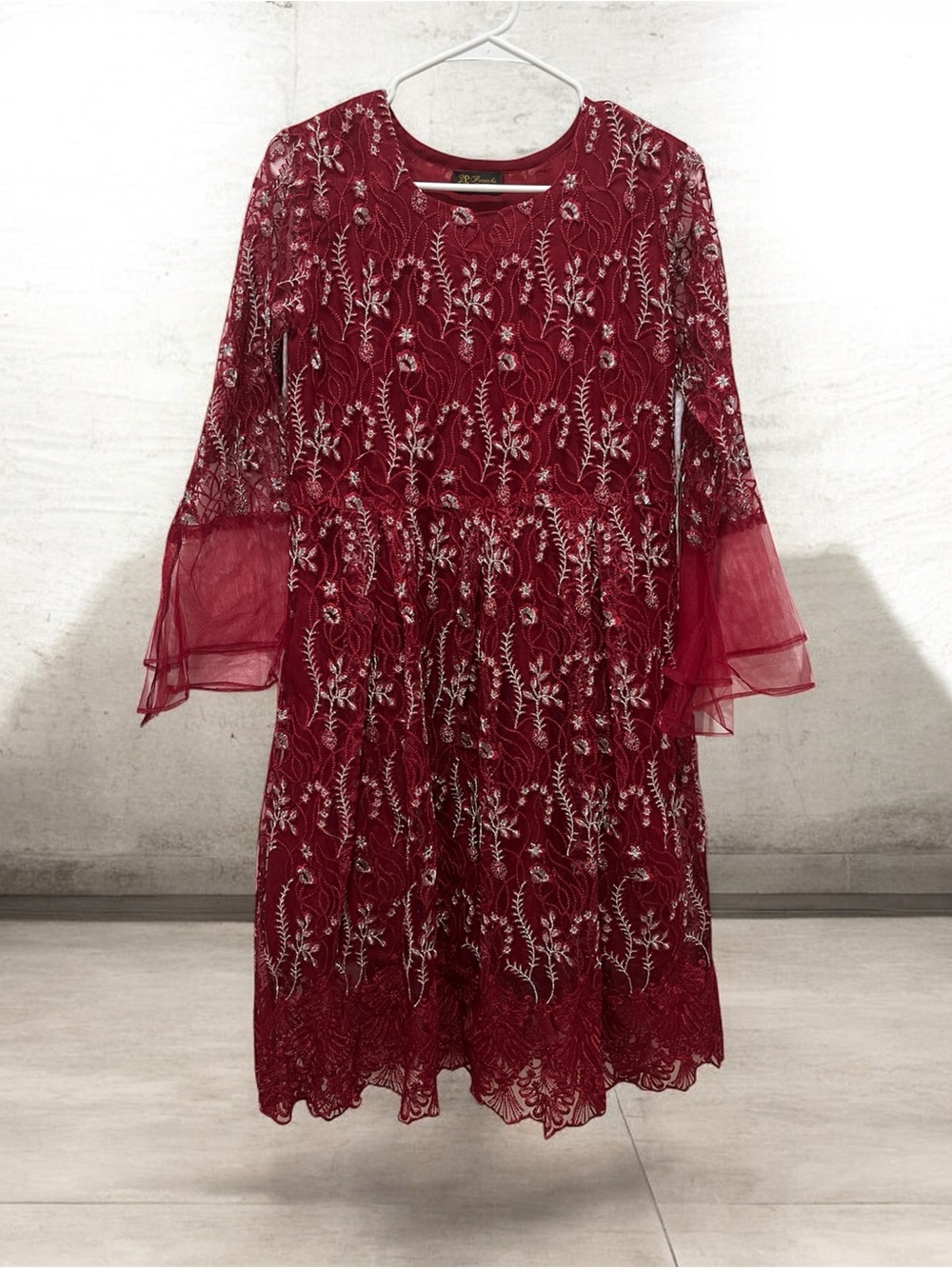 Teenager Girls Embroidered Burgundy Mesh Bell-Sleeve Dress